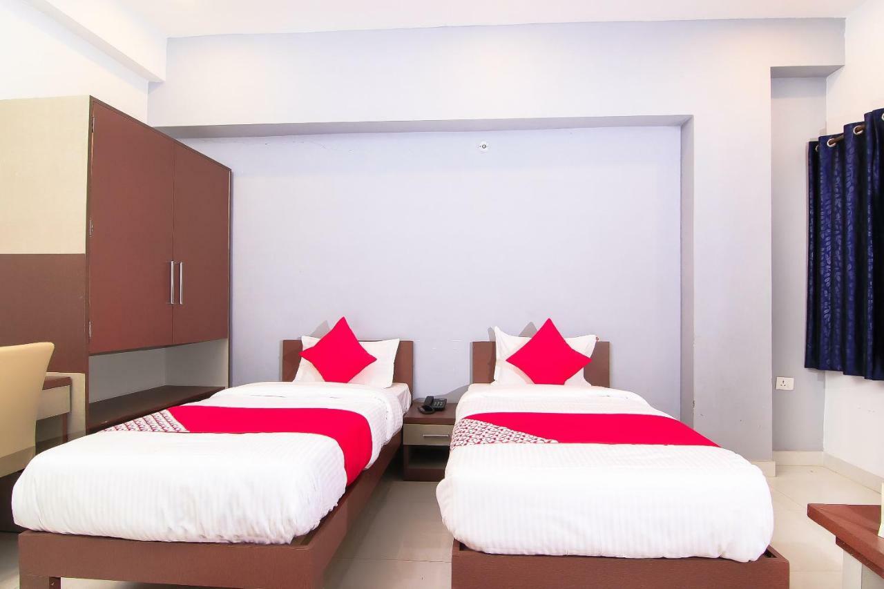 Maple Delite Hotel Lucknow Exterior foto